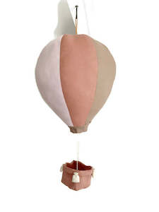 Toy manufacturing: Tiny Accessories - Tiny Friends Hot Air Balloon