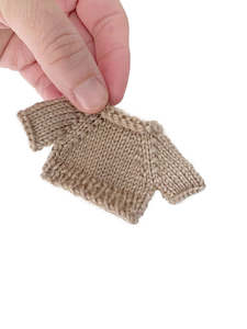 Toy manufacturing: Tiny Outfits - hand knit sweater