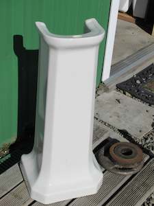 White China Traditional Pedestal = 62H x 30W x 23D