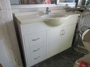 White/Cream Bathroom Vanity with 3 Draws, 2 Cupboard with Methven Mixer Tap 890H…