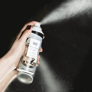 R+Co Moon Landing Anti Humidity Spray