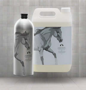 Internet only: Farmassist Equine Broad Spectrum Antibacterial Multi-Disinfectant Wash 500ml