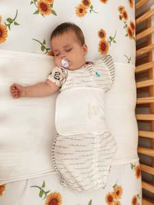 Baby wear: Mini size | Fits Bassinet, small bedside/side bed Co-sleeper bassinets and other smaller beds