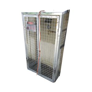 Metal furniture: Domestic 45kg Gas Bottle Cage with Shelf