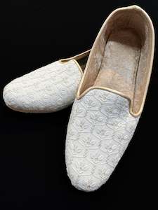 Velvet based very soft cushioned Men’s Punjabi Jutti