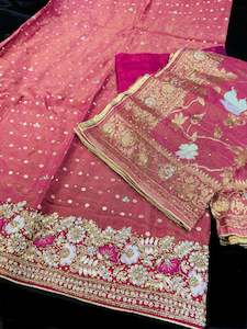 (Video clip attached )Rouge Pink color soft tissue silk based beautiful zari wor…