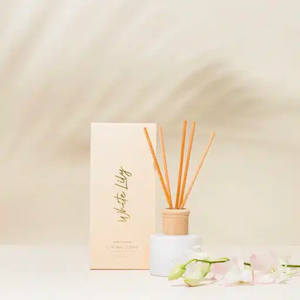 Flower: White Lily Reed Diffuser