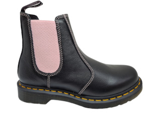 Footwear: Dr Martens - Chelsea Boot 2976