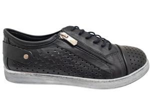 Footwear: Cabello - EG17