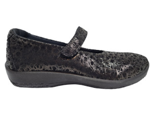 Footwear: Arcopedico - L45