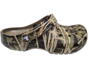 Footwear: Crocs Classic Realtree Clog