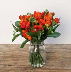 Flower: Spring Posy in a Vase