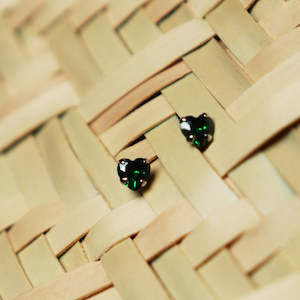 Little Taonga - Kawakawa Gem Studs - Sliver