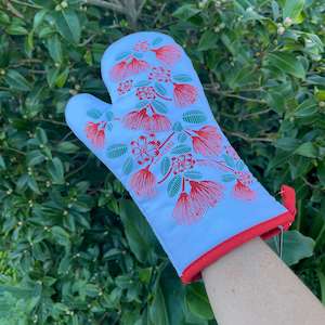 Christmas: Pōhutukawa Oven Mitt