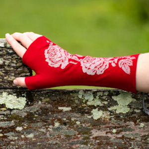 Merino Wool Gloves - Red and Cream Rose