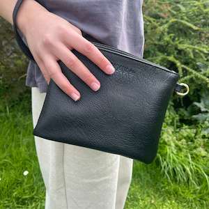 MOANA RD Viaduct Clutch - Black