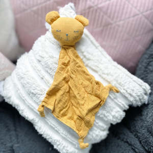 Baby: Mustard Bear Comforter