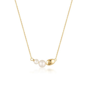 necklace: Linda Tahija Brook Pearl Necklace