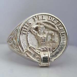 MacFarlane Clan Crest Signet Ring - celtic sides