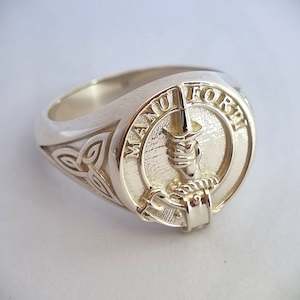 Mackay Clan Crest Signet Ring - celtic sides