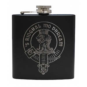 6 oz Matt Black Hip Flask With Cups Gift Set (Clan Crest)