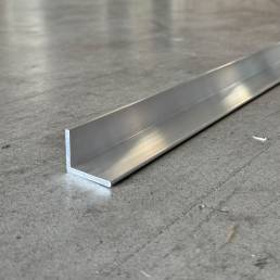 18 x 18 x 2.2 mm Square Hollow 5.95M - SD ALUMINIUM