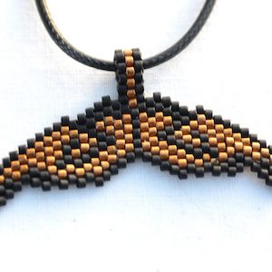 Whale Tail Beads Necklace Black and Gold