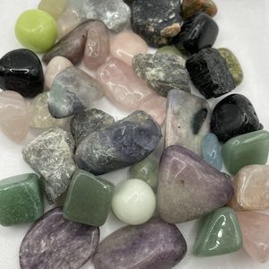 100g of Small Tumbled Crystals and minerals