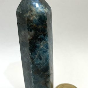 Blue Apatite Tower Point – 104 gr