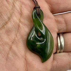 Raukaraka – Pikorua – Twist – Pounamu – NZ Jade – Greenstone