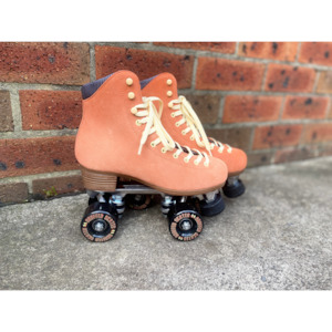 Complete Quad Skates From Chuffed Skates: Chuffed Wanderer: Peach Pink