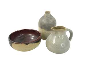 Kitchen: 3 Pottery Pieces NR? (17858)