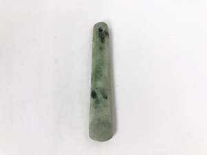 New Zealand Greenstone Pounamu Pendant Necklace  Light Colour (19103)