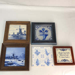 Delft - 5 Tiles - framed x 4 1 x unframed (17140)