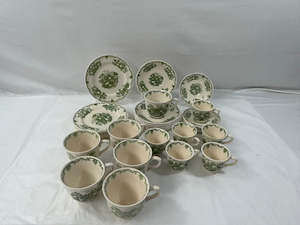 Fine China Pottery 1: Masons "Fruit Basket" Green 30 piece Tea/Coffee Set (20012)