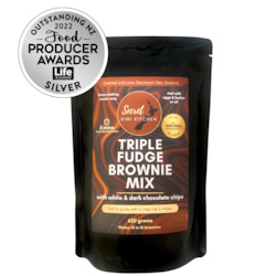 Specialised food: Triple Fudge Brownie Mix with White & Dark Chocolate Chips