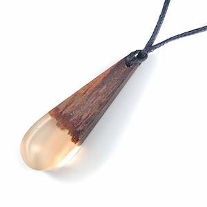 Jewellery: Mānuka Peach