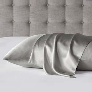 EcoLuxe Living Silver Silk Pillowcase - Standard Size - Envelope