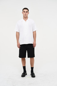 River Relaxed Short - Black