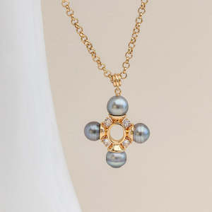 Direct selling - jewellery: Avery Necklace