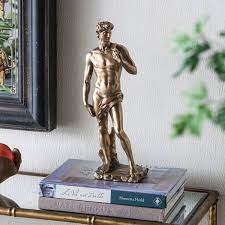 Clothing: Rembrandt David Statue