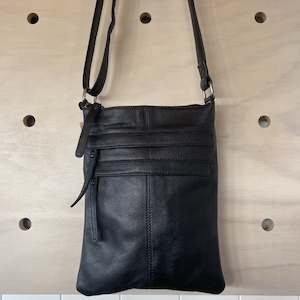 Personal accessories: Leather Bag - Wendy Black