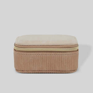 Personal accessories: Jewellery Case - Suzie | Almond