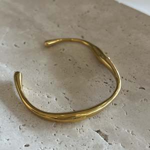 Personal accessories: Bangle - Necessary | Gold