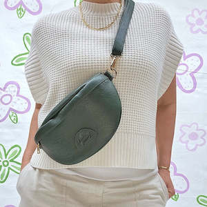 Personal accessories: Scarlett Sling Bag - Olive