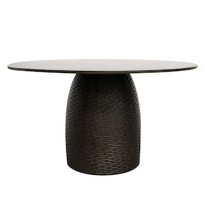 Diningtables: Vienna Round Dining Table