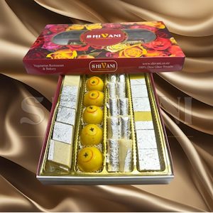 Restaurant: 2. Kaju Parivaar (Large Box) — Diwali Box