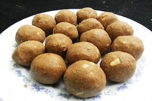 Restaurant: Atta Ladoo