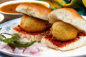 Vada Pao /w Fries