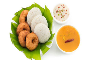 Idli (2pc) & Vada (2pc) Sambhar